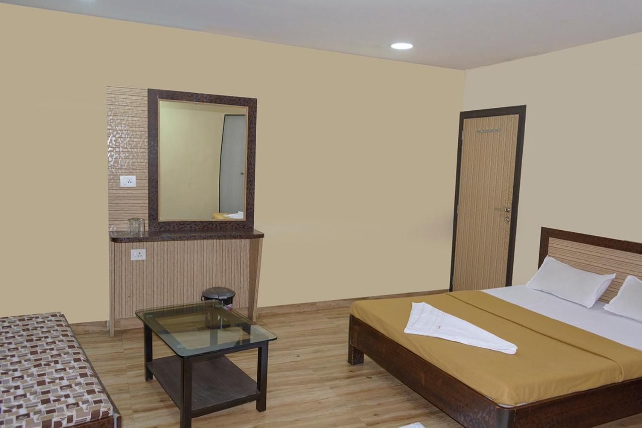 Hotel M-R Residency Pune Exterior foto