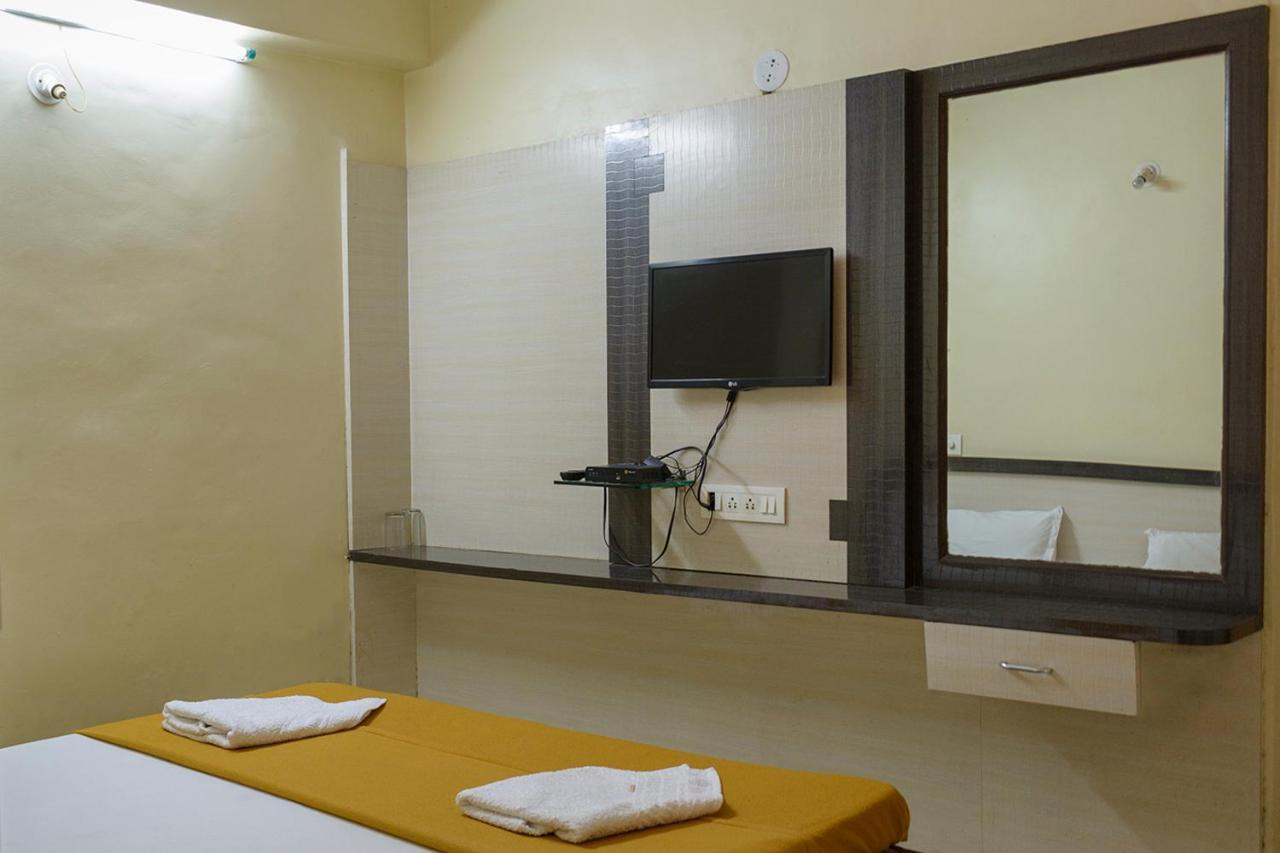 Hotel M-R Residency Pune Exterior foto