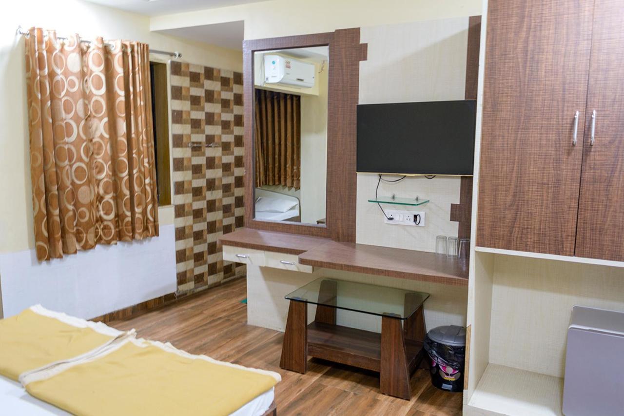 Hotel M-R Residency Pune Exterior foto